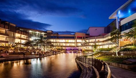 festival mall